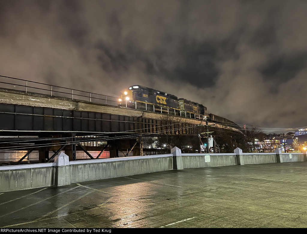 CSX 2572 & 2752